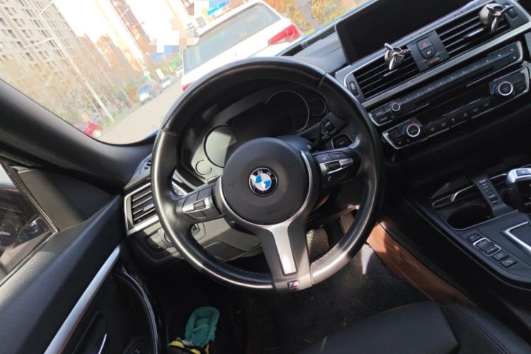 Used BMW 3 Series GT 2019 320i M Sport Package Steering Wheel