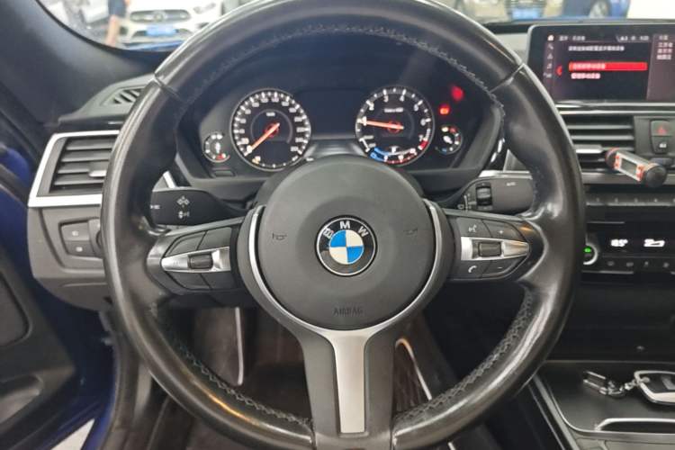 Used BMW 3 Series GT 2019 320i M Sport Package Steering Wheel