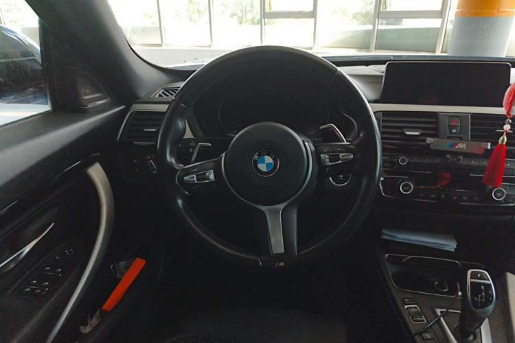 Used BMW 3 Series GT 2019 320i M Sport Steering Wheel