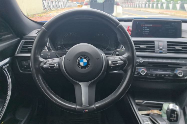 Used BMW 3 Series GT 2019 320i M Sport Package Steering Wheel