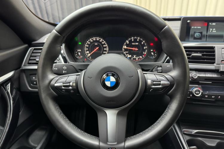 Used BMW 3 Series GT 2019 320i M Sport Package Steering Wheel