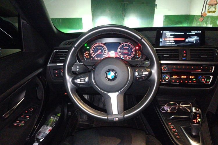 Used BMW 3 Series GT 2019 320i M Sport Package Steering Wheel