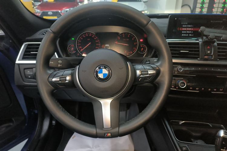 Used BMW 3 Series GT 2019 320i M Sport Package Steering Wheel