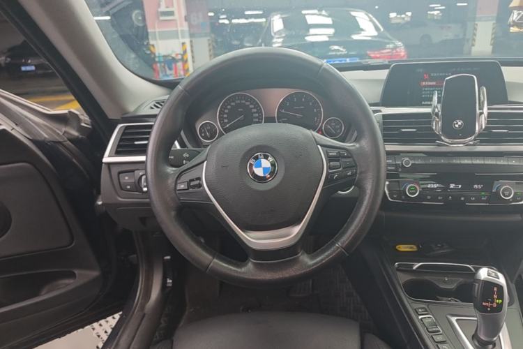 Used BMW 3 Series GT 2019 320i Sport Edition Steering Wheel