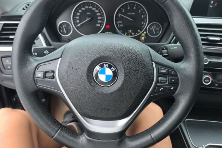 Used BMW 3 Series GT 2019 320i Sport Edition Steering Wheel