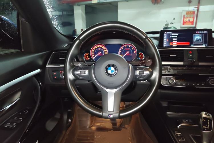 Used BMW 3 Series GT 2019 320i M Sport Package Steering Wheel