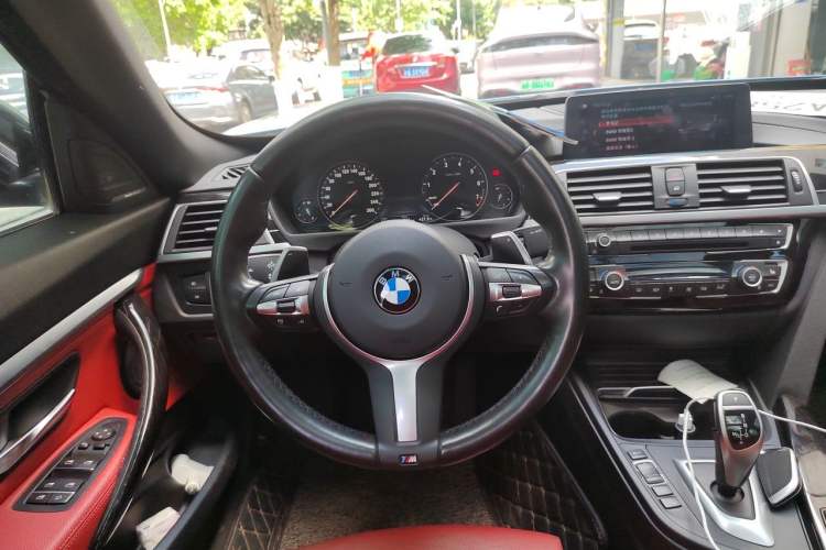 Used BMW 3 Series GT 2019 330i xDrive M Sport Edition Steering Wheel