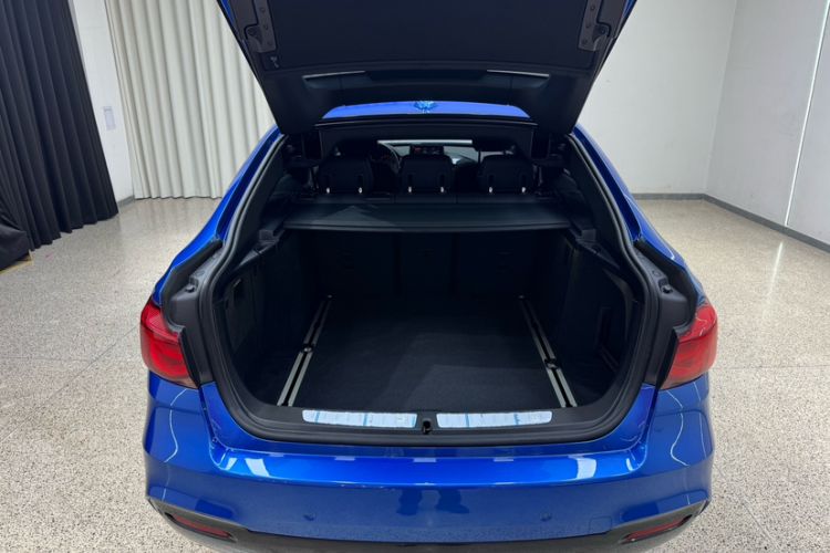 Used BMW 3 Series GT 2019 320i M Sport Package Trunk