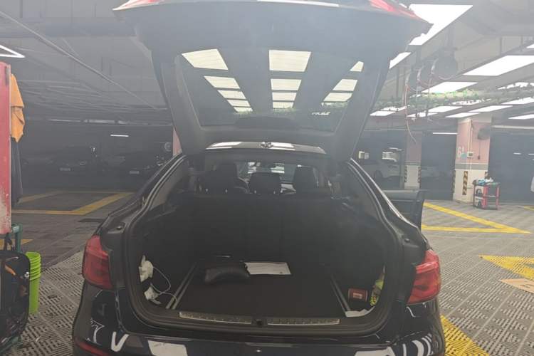 Used BMW 3 Series GT 2019 320i Sport Edition Trunk
