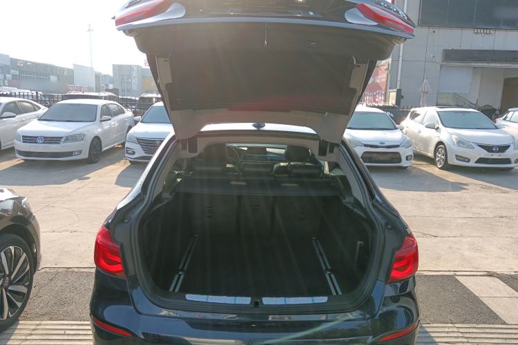 Used BMW 3 Series GT 2019 320i Sport Edition Trunk