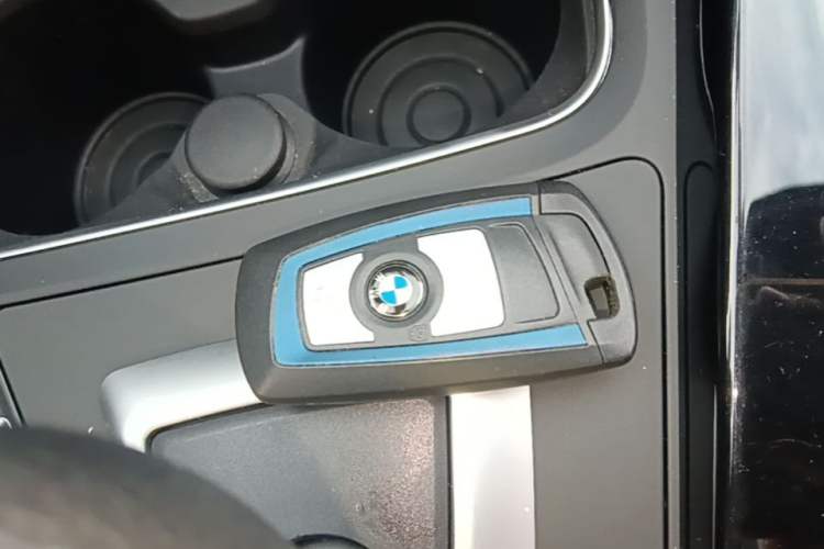 Used BMW 3 Series GT 2019 320i M Sport Package Vehicle Key