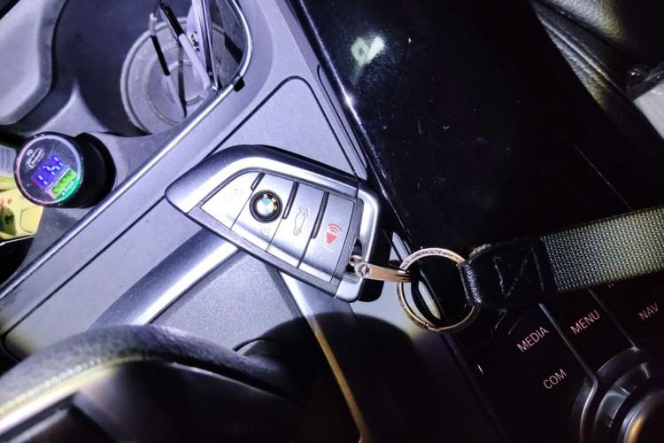 Used BMW 3 Series GT 2019 320i Sport Edition Vehicle Key