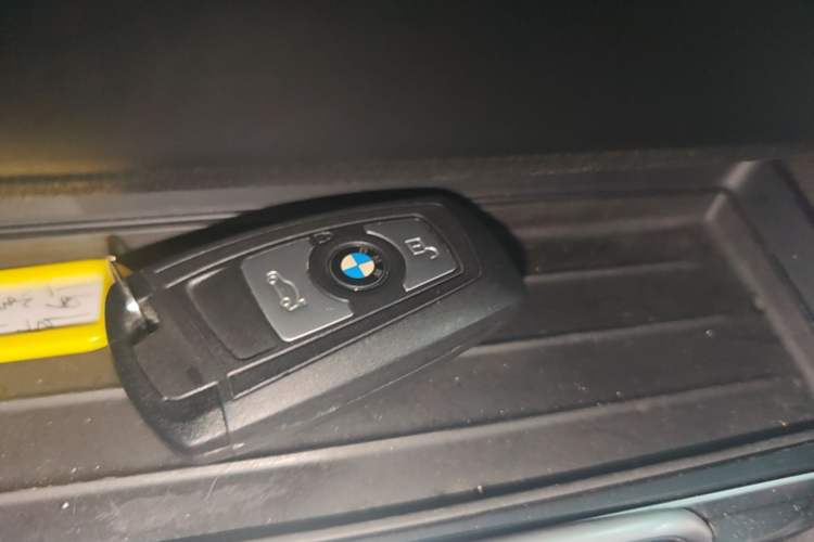 Used BMW 3 Series GT 2019 320i Sport Edition Vehicle Key