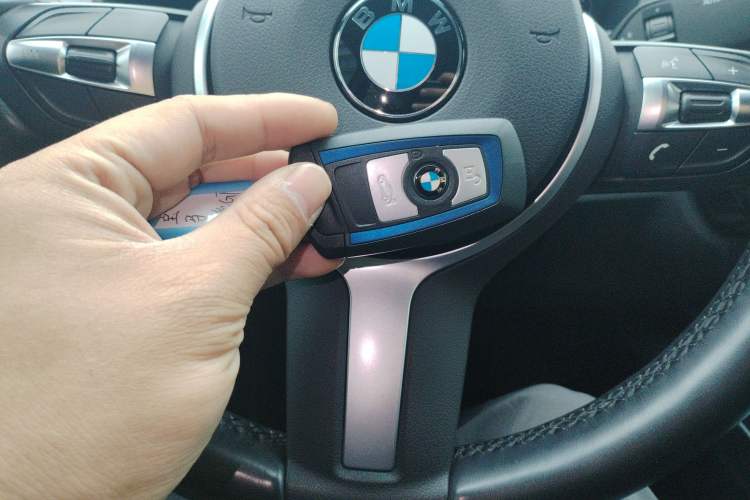 Used BMW 3 Series GT 2019 320i M Sport Package Vehicle Key