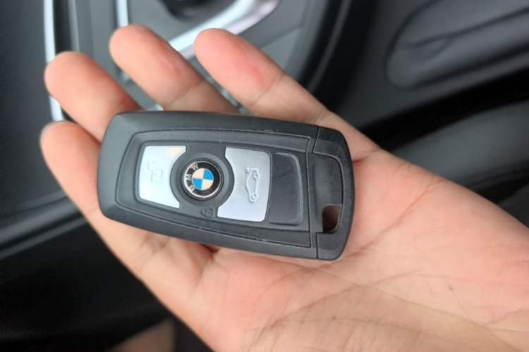 Used BMW 3 Series GT 2019 320i Sport Edition Vehicle Key