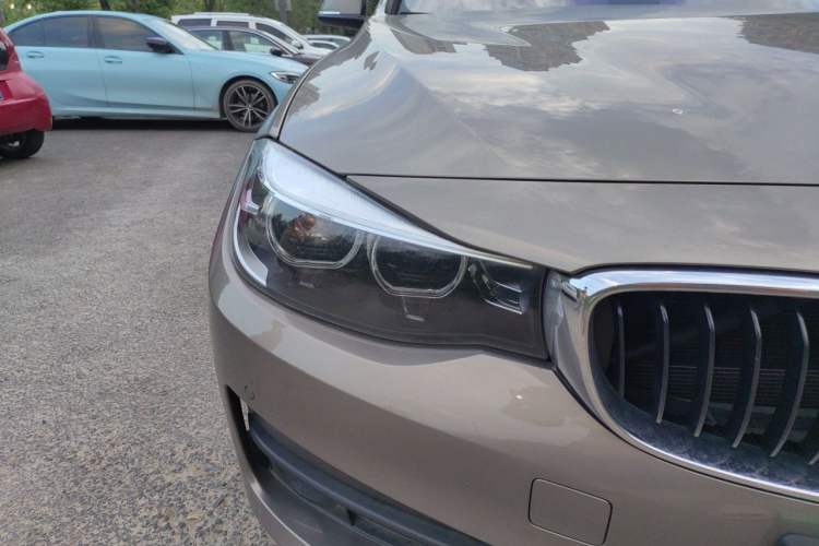 Used BMW 3 Series GT 2019 320i Sport Edition Right Front Headlight