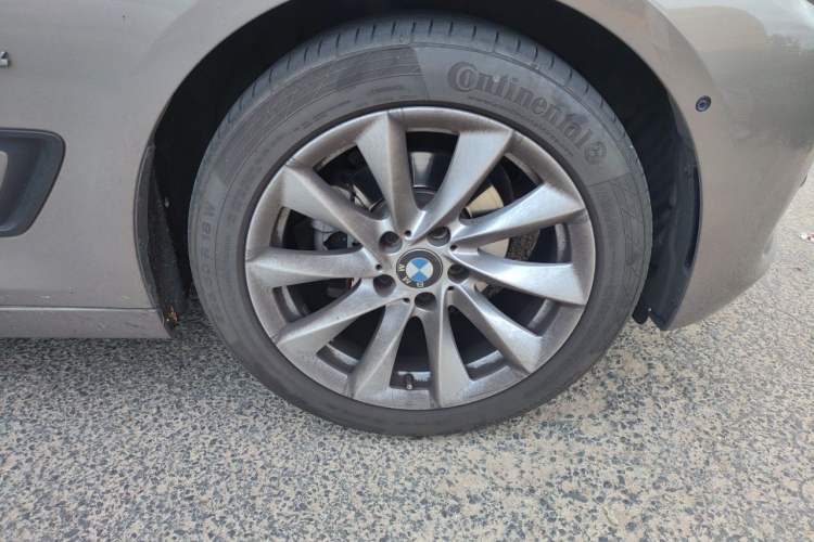 Used BMW 3 Series GT 2019 320i Sport Edition Right Front Wheel Hub