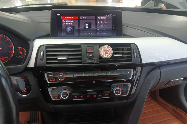 Used BMW 3 Series GT 2019 320i M Sport Audio And AC Panel