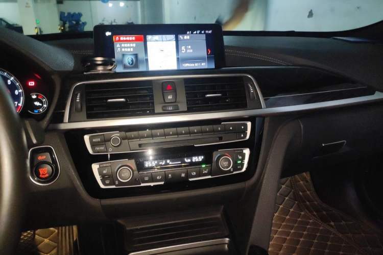 Used BMW 3 Series GT 2019 330i xDrive M Sport Night Edition Audio And AC Panel