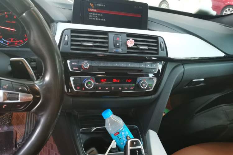 Used BMW 3 Series GT 2019 320i M Sport Audio And AC Panel