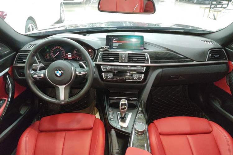 Used BMW 3 Series GT 2019 330i xDrive M Sport Night Edition Center Console