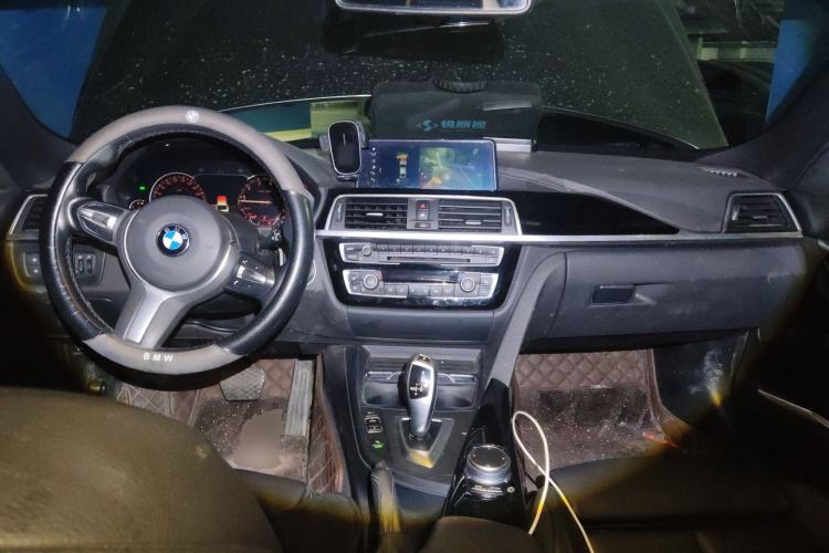 Used BMW 3 Series GT 2019 320i M Sport Package Center Console