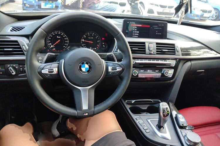 Used BMW 3 Series GT 2019 330i xDrive M Sport Night Edition Center Console