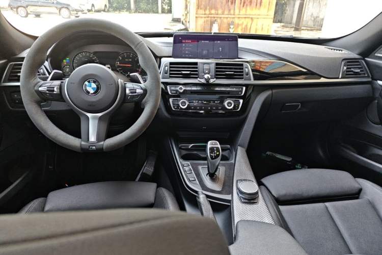 Used BMW 3 Series GT 2019 320i M Sport Center Console