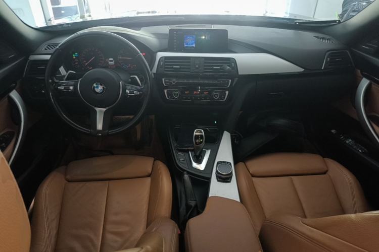 Used BMW 3 Series GT 2019 320i M Sport Center Console