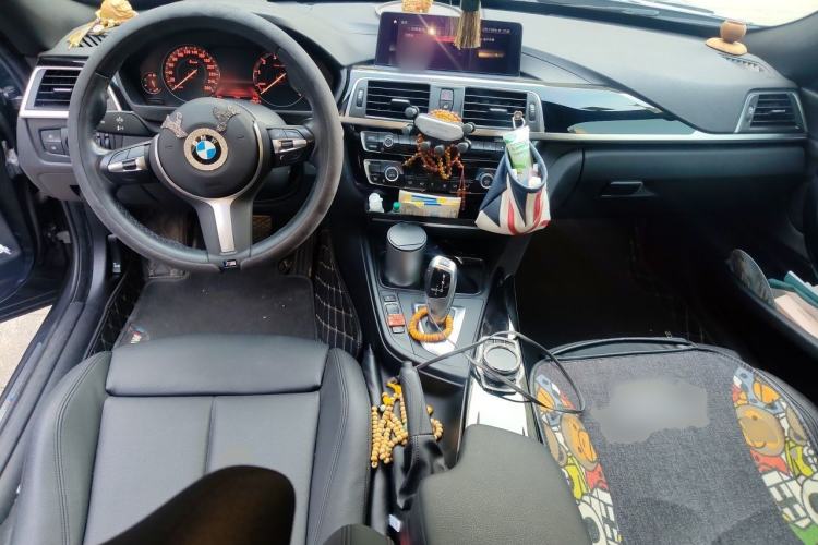 Used BMW 3 Series GT 2019 320i M Sport Package Center Console