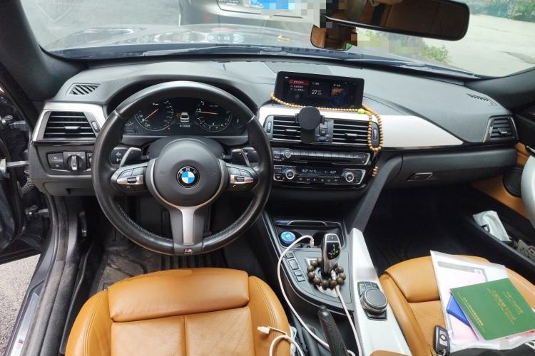Used BMW 3 Series GT 2019 320i M Sport Center Console