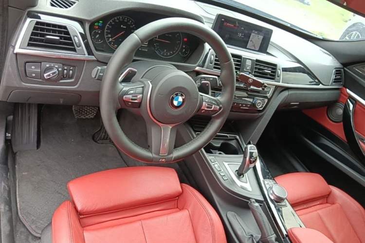 Used BMW 3 Series GT 2019 320i M Sport Center Console
