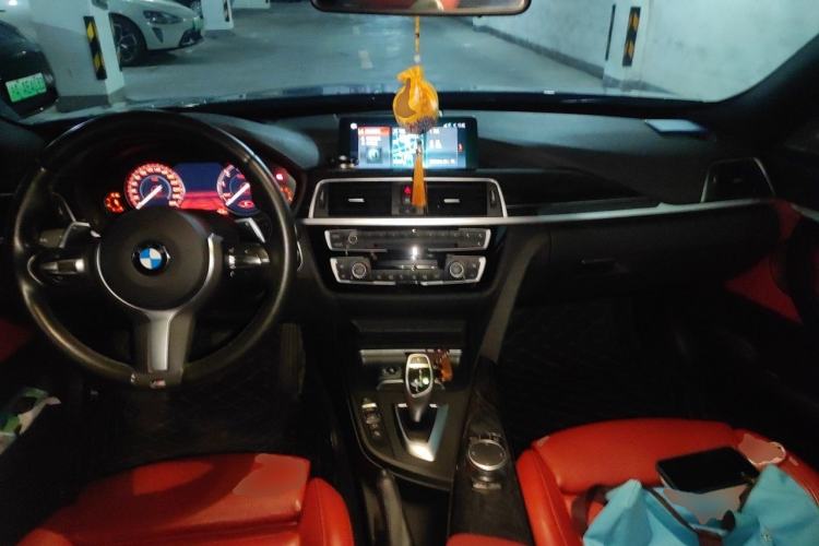 Used BMW 3 Series GT 2019 330i xDrive M Sport Night Edition Center Console