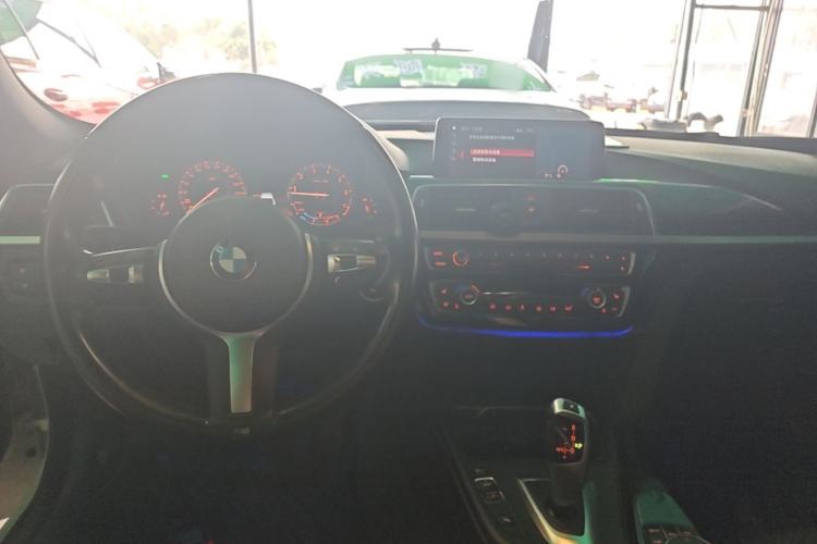 Used BMW 3 Series GT 2019 320i M Sport Package Center Console