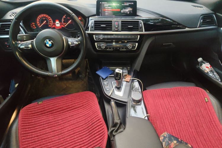 Used BMW 3 Series GT 2019 320i M Sport Package Center Console
