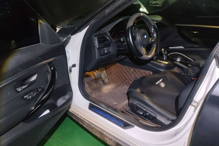 Used BMW 3 Series GT 2019 320i M Sport Package Driver Seat