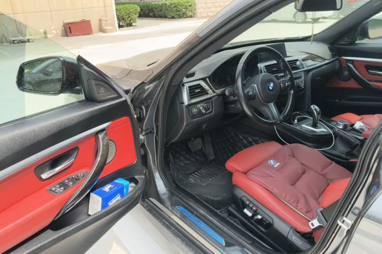 Used BMW 3 Series GT 2019 330i xDrive M Sport Edition Driver Seat