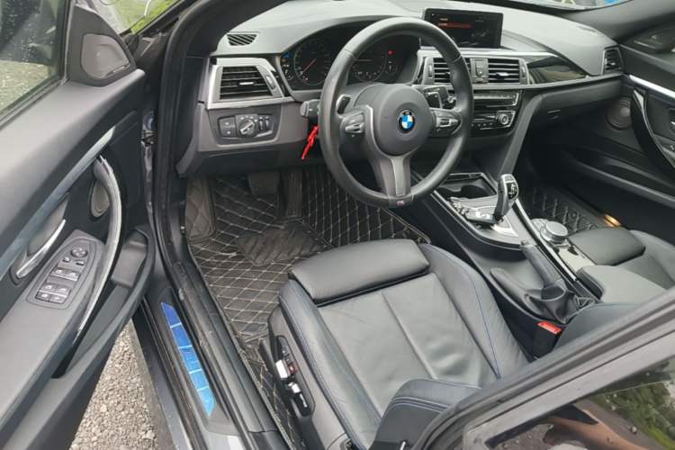 Used BMW 3 Series GT 2019 320i M Sport Night Edition Driver Seat
