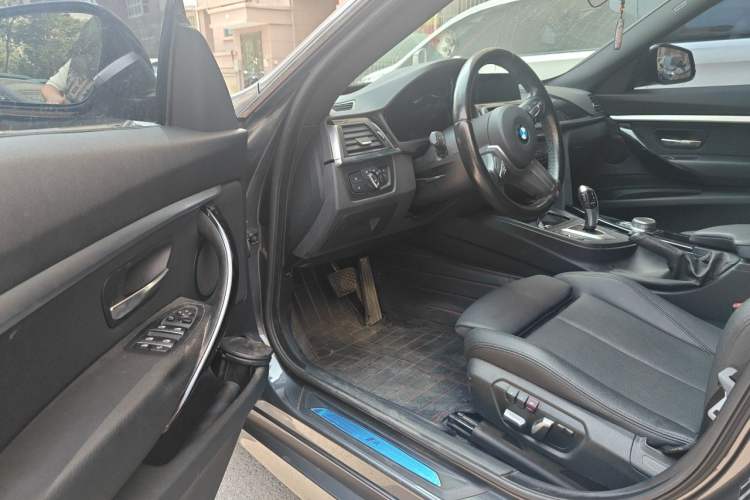 Used BMW 3 Series GT 2019 320i M Sport Package Driver Seat