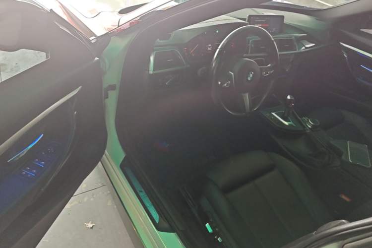 Used BMW 3 Series GT 2019 320i M Sport Package Driver Seat