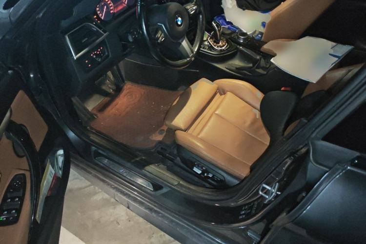 Used BMW 3 Series GT 2019 330i xDrive M Sport Night Edition Driver Seat