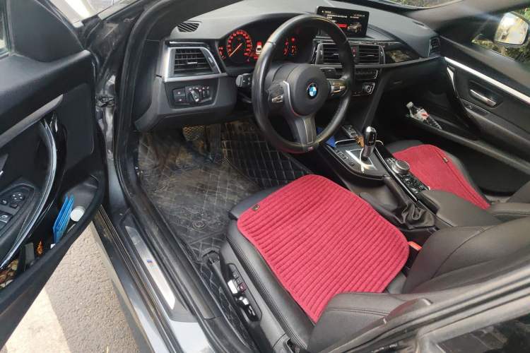 Used BMW 3 Series GT 2019 320i M Sport Package Driver Seat