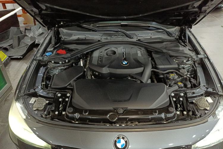 Used BMW 3 Series GT 2019 320i M Sport Night Edition Engine Bay