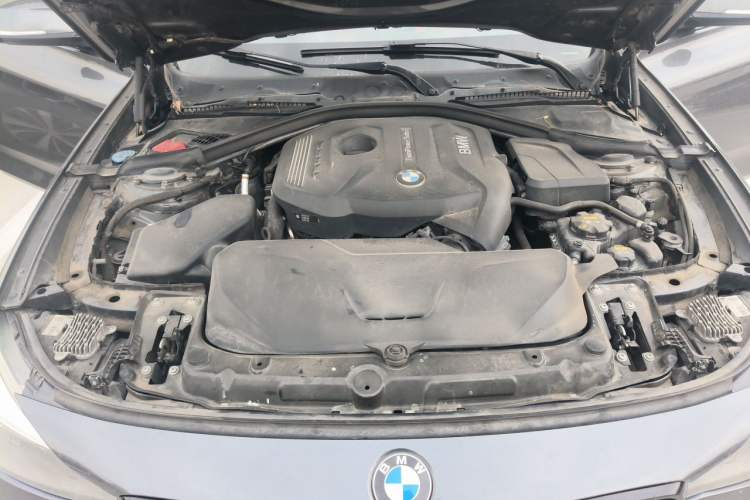 Used BMW 3 Series GT 2019 330i xDrive M Sport Edition Engine Bay