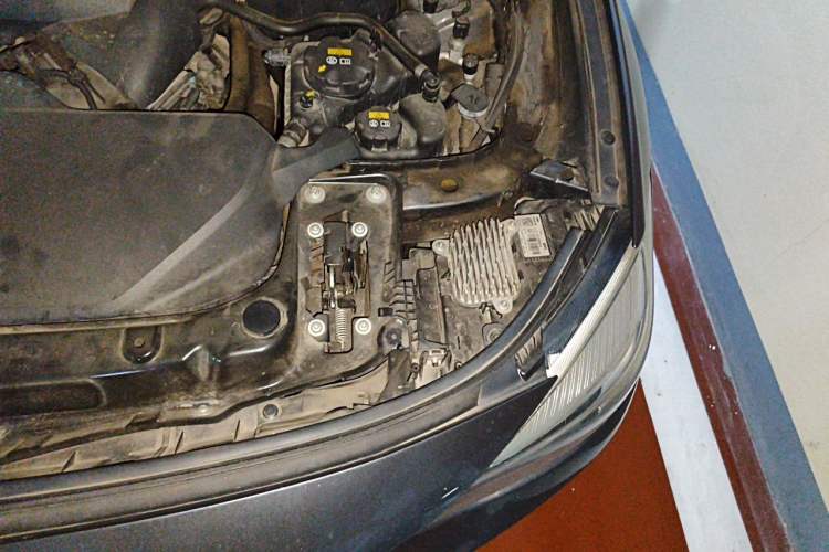 Used BMW 3 Series GT 2019 320i M Sport Night Edition Engine Bay Left