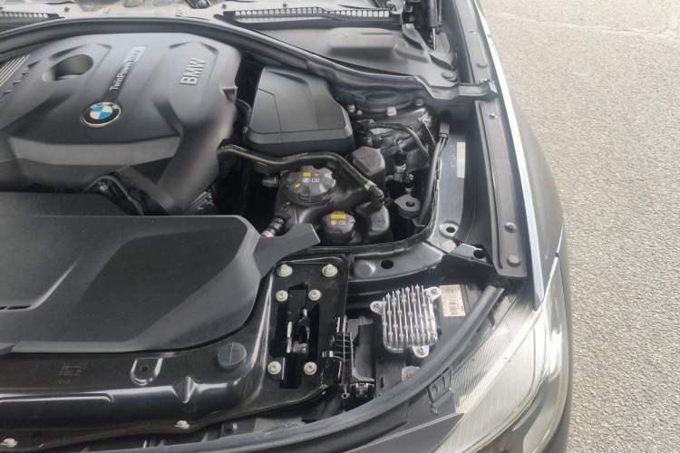 Used BMW 3 Series GT 2019 320i M Sport Package Engine Bay Left