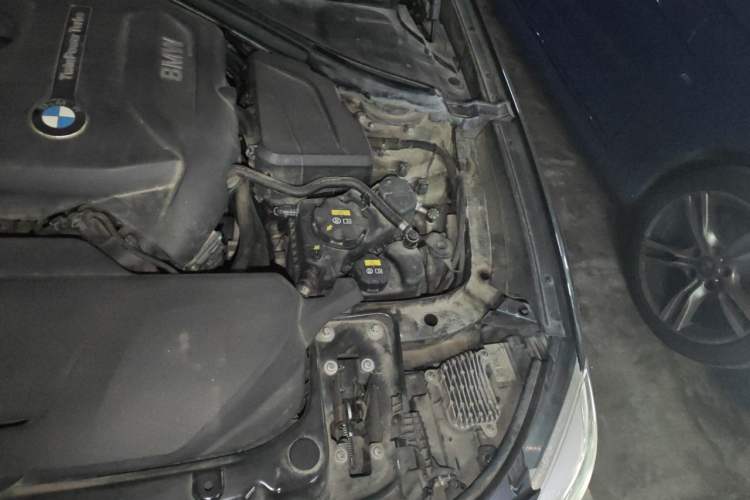 Used BMW 3 Series GT 2019 330i xDrive M Sport Night Edition Engine Bay Left