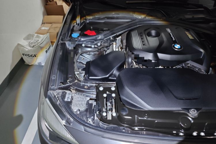 Used BMW 3 Series GT 2019 320i M Sport Engine Bay Right