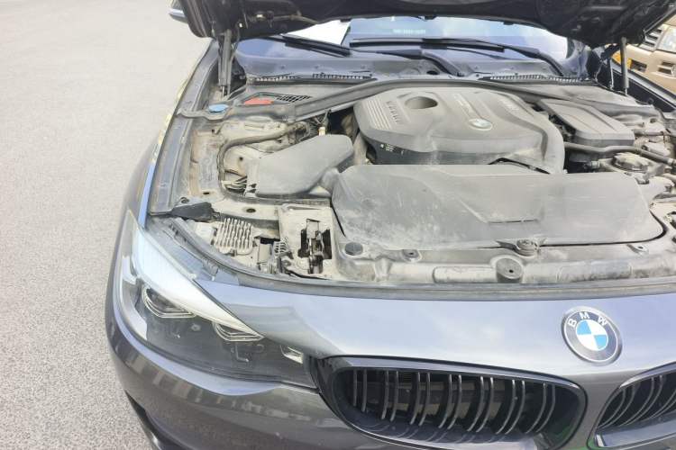 Used BMW 3 Series GT 2019 320i Sport Edition Engine Bay Right