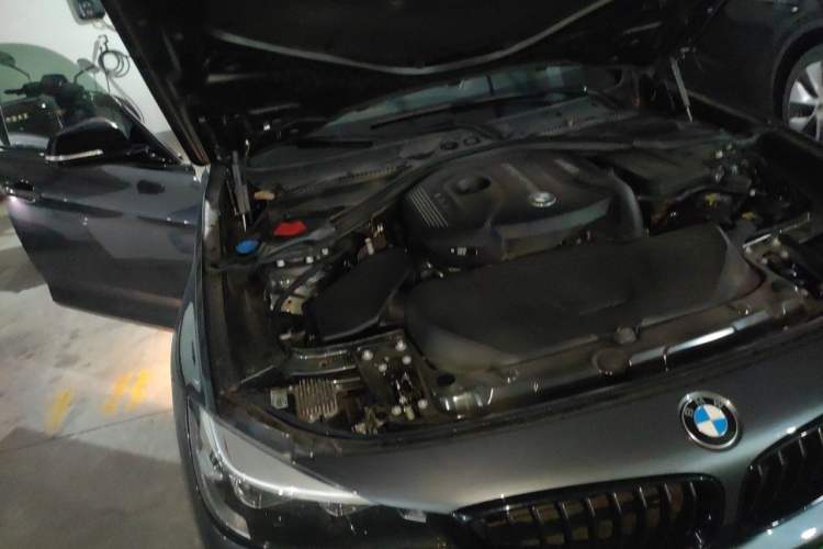 Used BMW 3 Series GT 2019 330i xDrive M Sport Night Edition Engine Bay Right
